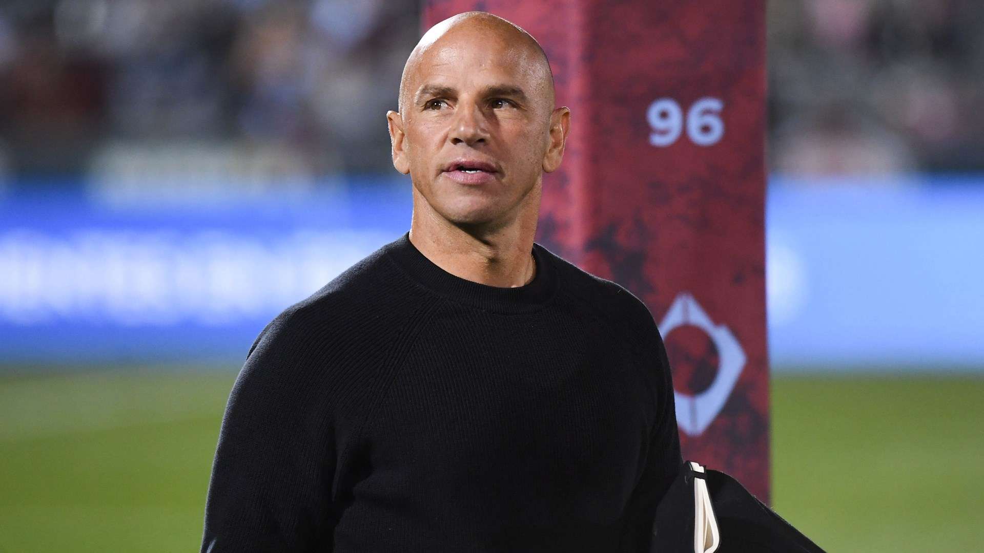 解说员更是 解说员更是